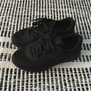 Nike airmax motif size 5y black kids sneakers